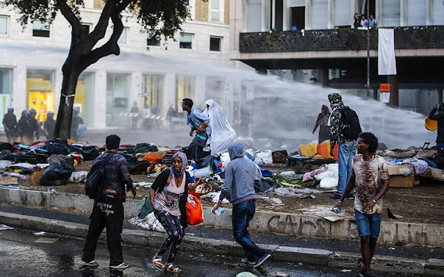 Invasion of Italy: African Invaders Have Seized 100 Buildings in Rome 4 Roma 04