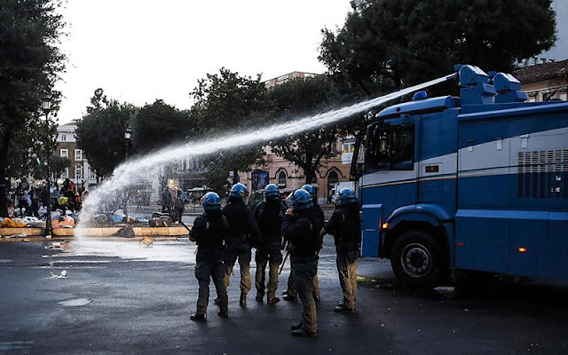 Invasion of Italy: African Invaders Have Seized 100 Buildings in Rome 2 Roma 01