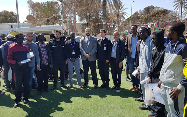 UN: 30,665 Invaders Land in Europe from January 1 to April 5 2017 2 IOM%2Bstaff%2Bwith%2Binvaders%2Breturning%2Bhome%2Bto%2BGambia%2Bfrom%2BLibya