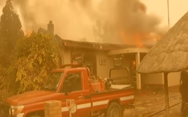 South Africa Whites’ Houses Burnt after Court Releases Two Accused on Bail 2 house%2Bfire%2Bcoligny 01