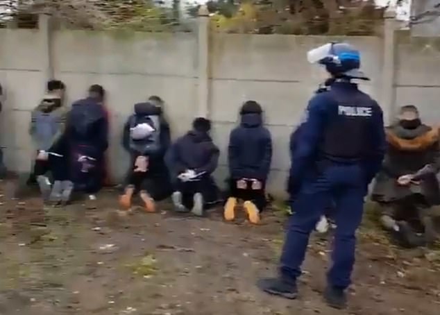 Macron the Tyrant sends Riot Cops to Arrest an Entire High School of Children at Gunpoint 4 7118652 6469939 image a 12 1544147136758