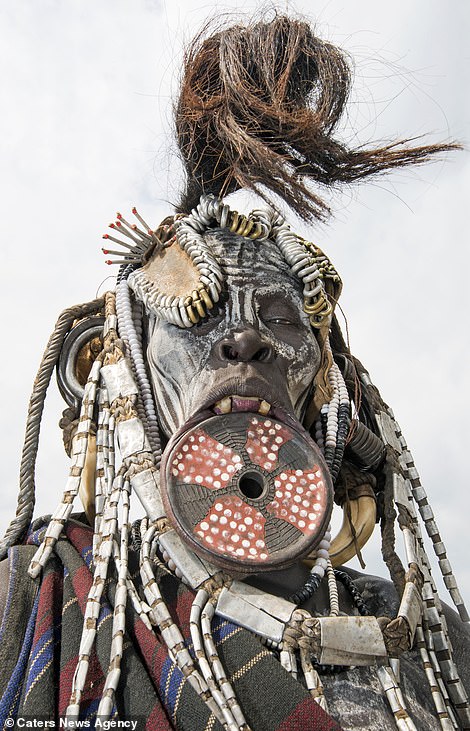 WAKANDA IS REAL: Rare Isolated tribe in Ethiopia caught on Camera 5 8399526 6581431 image a 56 1547208113028