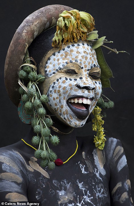 WAKANDA IS REAL: Rare Isolated tribe in Ethiopia caught on Camera 8 8399642 6581431 image m 73 1547208254591