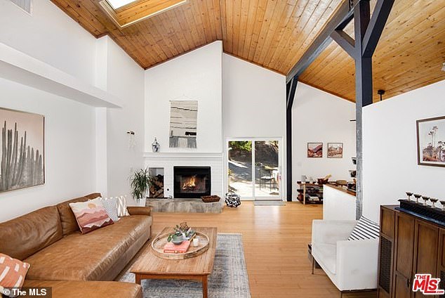 BLM Marxist Co-Founder Buys $1.4 Million House in WHITE Neighborhood 3 41573836 9456145 image a 86 1618034273503