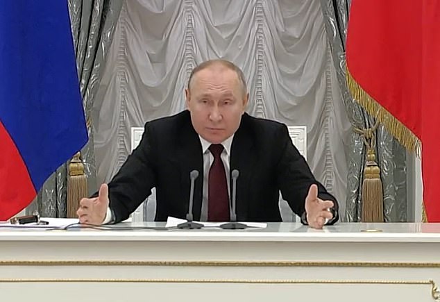 Russia Vows to 'Strike London First in World War 3' 1 57354105 10778595 image m 11 1651584857745
