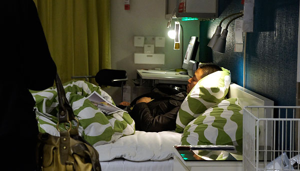 Beijing locals visit IKEA to sleep 10 dsc08065