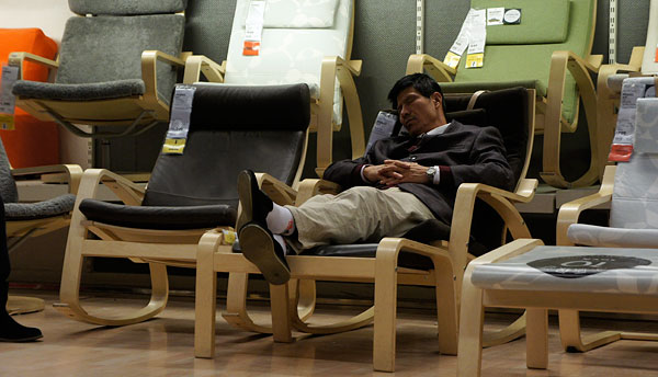 Beijing locals visit IKEA to sleep 13 dsc08084