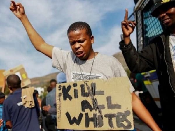 Civil War Erupts in South Africa against Black Immigrants, then Diverted to Anti-White 3 kill all whites1