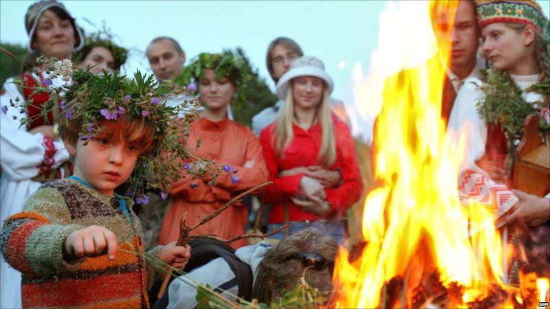 Marriage in the Modern Age is a Expired Ancient Failed Tradition 8 european traditional old style life