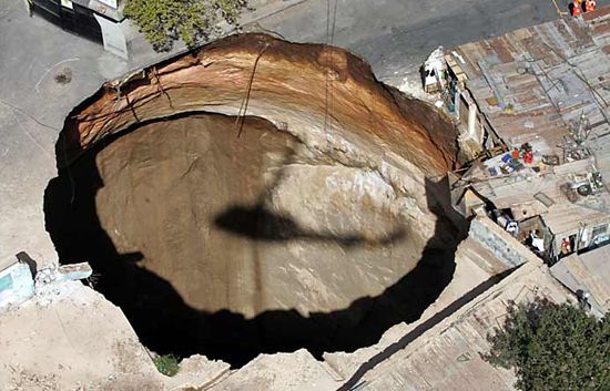 Giant strange crater appears in Guatemala 5 1983204795 2a728a9ddb o