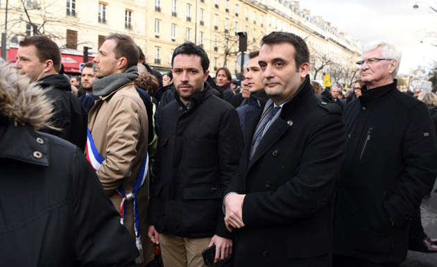 Thousands of French March Through Paris to Mourn the Murder of Holocaust Survivor 6 3uziaO8