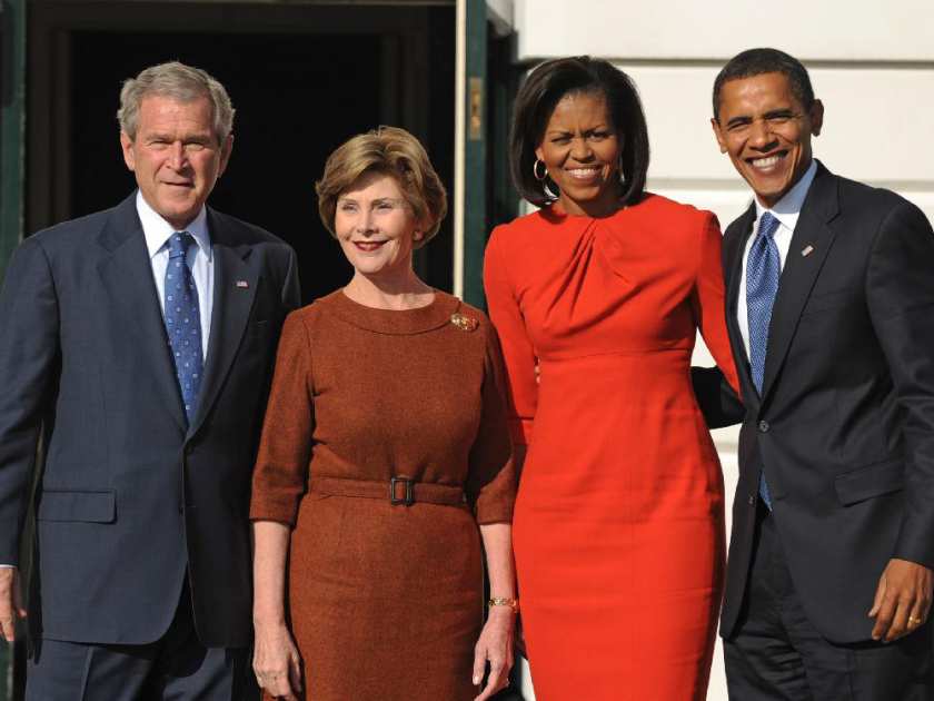 Classless Obama Refuses Photo-Op of White House Welcome with Trump 2 Bushes Welcome Obamas to White House 11102008