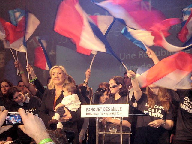 Facebook Suspends 30,000 French Accounts 10 days Before Election to Censor Le Pen 1 HBIUXr2