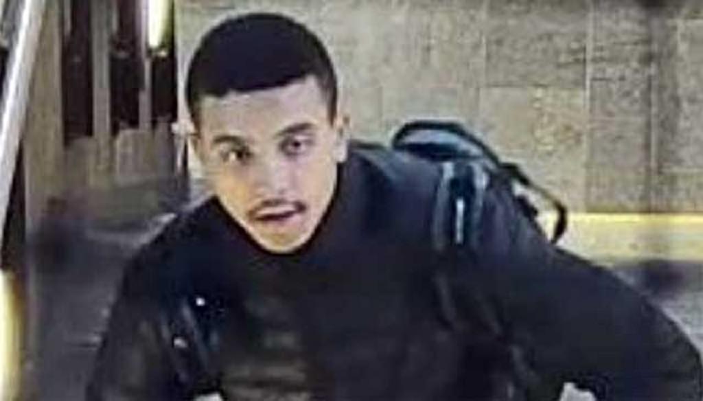 Swedish public service TV pixelates photo of man wanted for murder 2 HcSOrUe