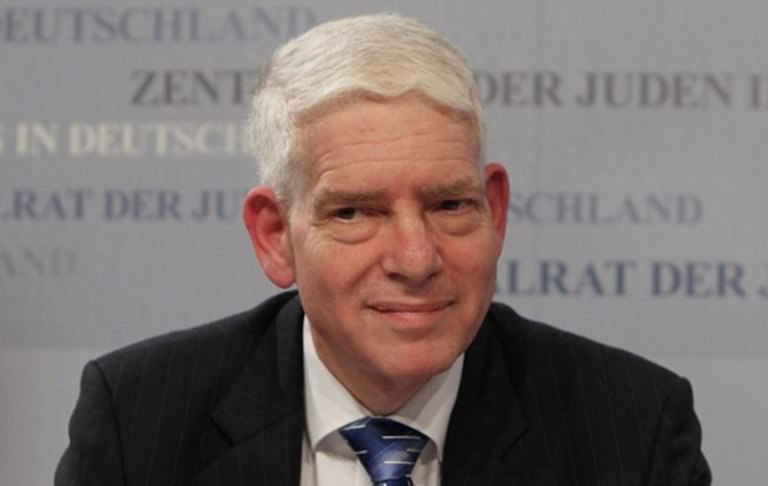 German Chief Jew Who Welcomed Refugees Now Warns Jews about Muslim Attacks 1 MsGC9mJ