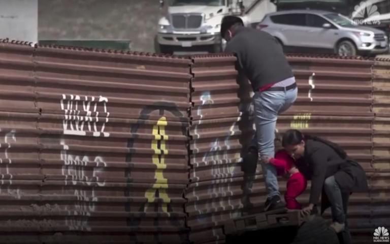 Ann Coulter: “Trump Wall is a Fake and Will Never be Built” 2 Ngnvl5R
