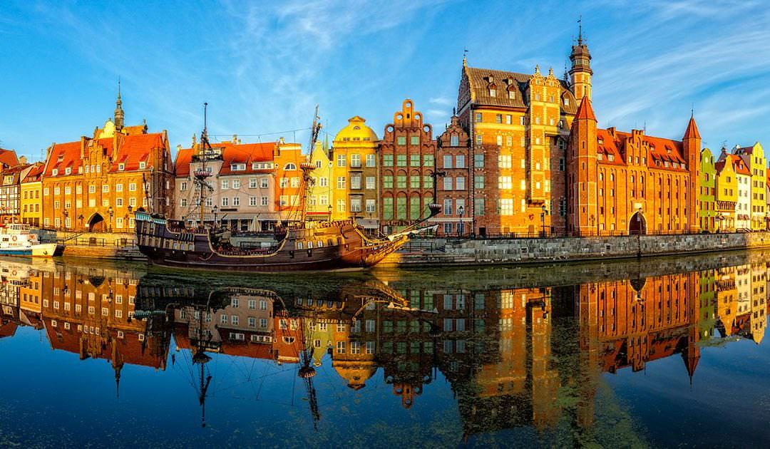 Poland the only country in last 20 years that becomes FIRST WORLD 7 Qs51e7d