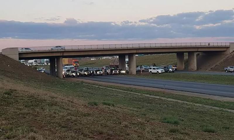 South Africa: Farmer Killed as Whites Pointlessly Protest 5 XdAhX9n