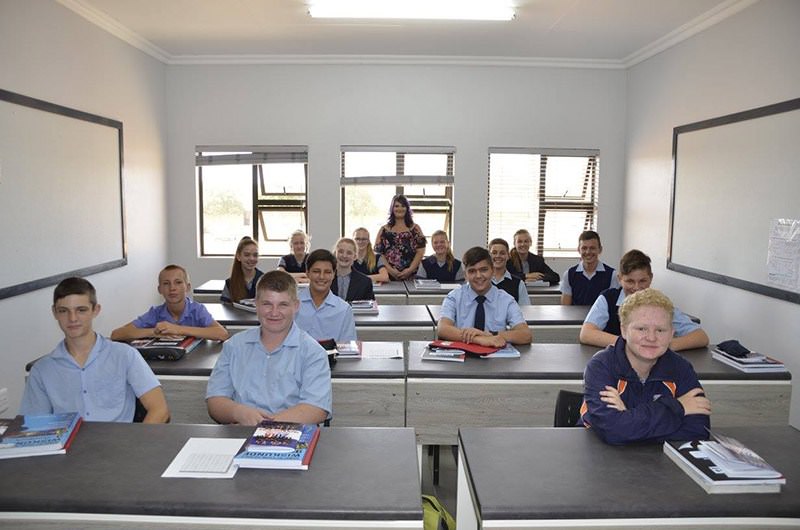 South Africa: Orania Schools Bursting at the Seams 10 YtX32T8
