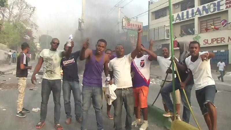 Haiti “World’s Oldest Independent Black Republic” Collapses into Chaos Once Again 10 bEsUVeo