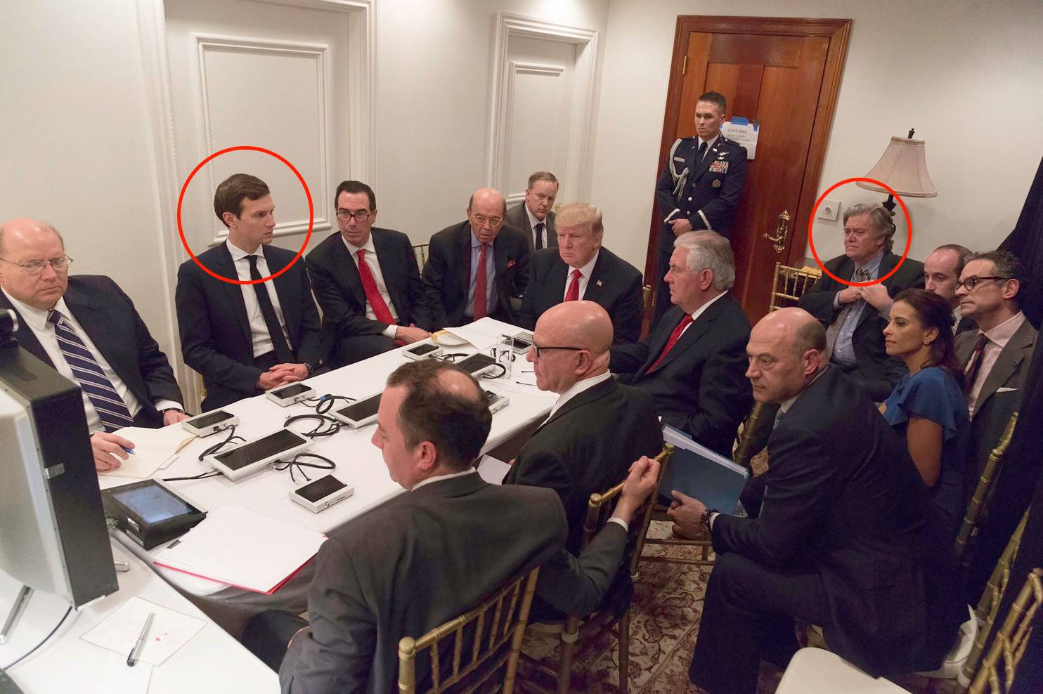 THE PEOPLE Demand Jared Kushner to be Fired, Trump Will Fire Bannon Instead 2 bm9ysGc