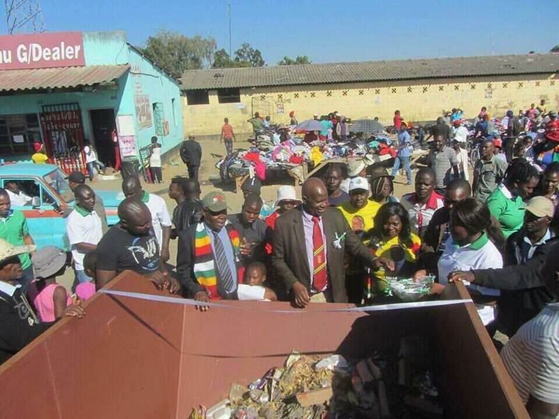Zimbabwe Finance Minister Inaugurates Trash Bin Opening with Ribbon-cutting Ceremony 2
