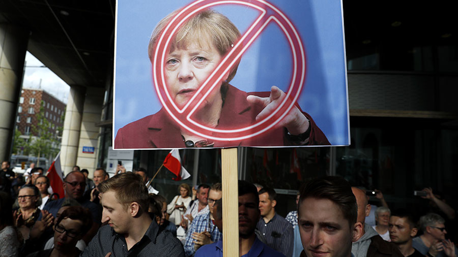Poland threatens to leave the EU if it doesn't stop the Muslim invasion of Europe 1 5a5cc0b5fc7e93c1528b4567