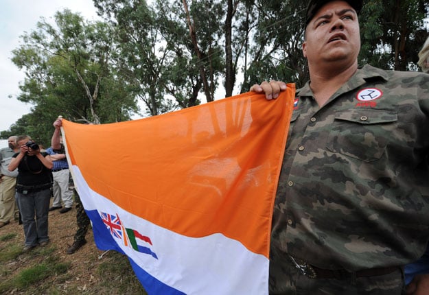 Thousands Attend Terre'Blanche Funeral 4 796dda2adee5479d9430ff6d94034f9a