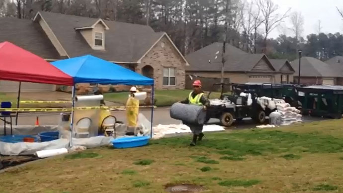 Exxon wins safety award as Mayflower sees no end to spill cleanup 5 10