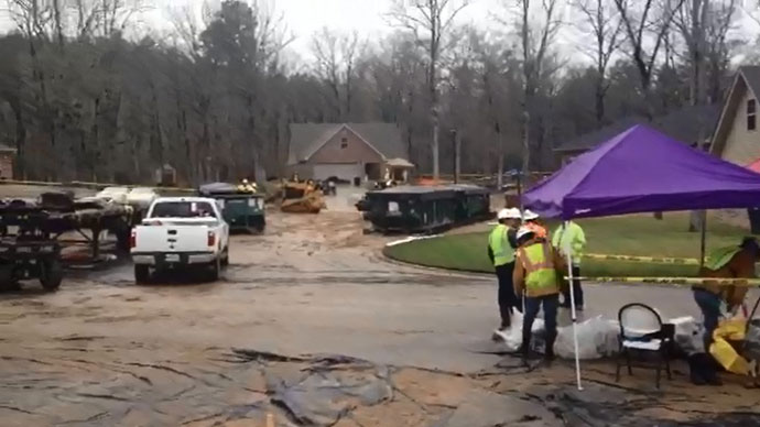 Exxon wins safety award as Mayflower sees no end to spill cleanup 6 11
