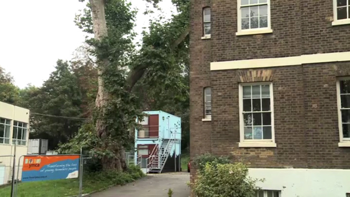 Soaring rents force Londoners to live in shipping containers 3 sara1