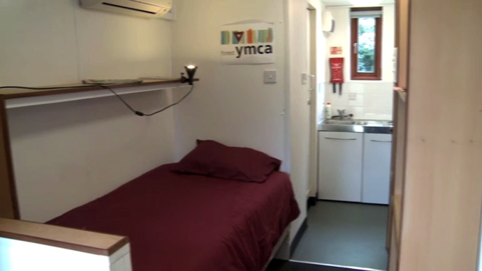 Soaring rents force Londoners to live in shipping containers 2 sara2
