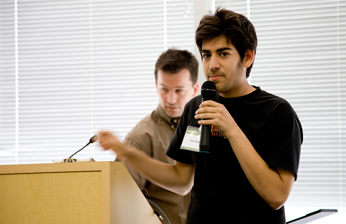 Thousands of websites protest surveillance, honor Aaron Swartz 3 2590425651 71fec0377c b