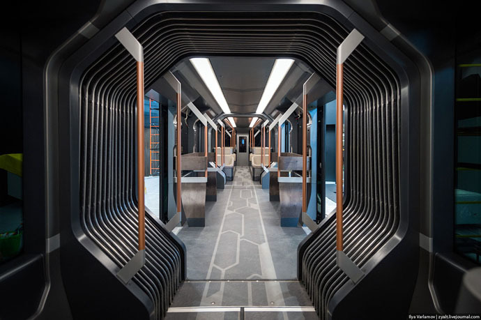 Futuristic new Russian streetcar revealed 3 21