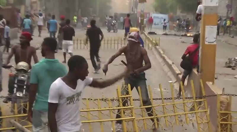 Haiti “World’s Oldest Independent Black Republic” Collapses into Chaos Once Again 9 gmGGMZK