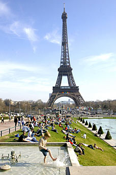 Jihadists planning Eiffel Tower attack 1