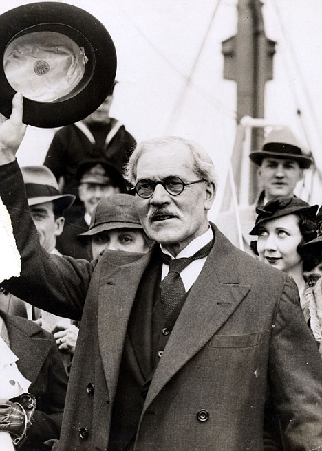 Correlli Barnett: As a historian, I believe this is one of the most dishonest and incompetent regimes of modern times 4 article 0 043F74E60000044D