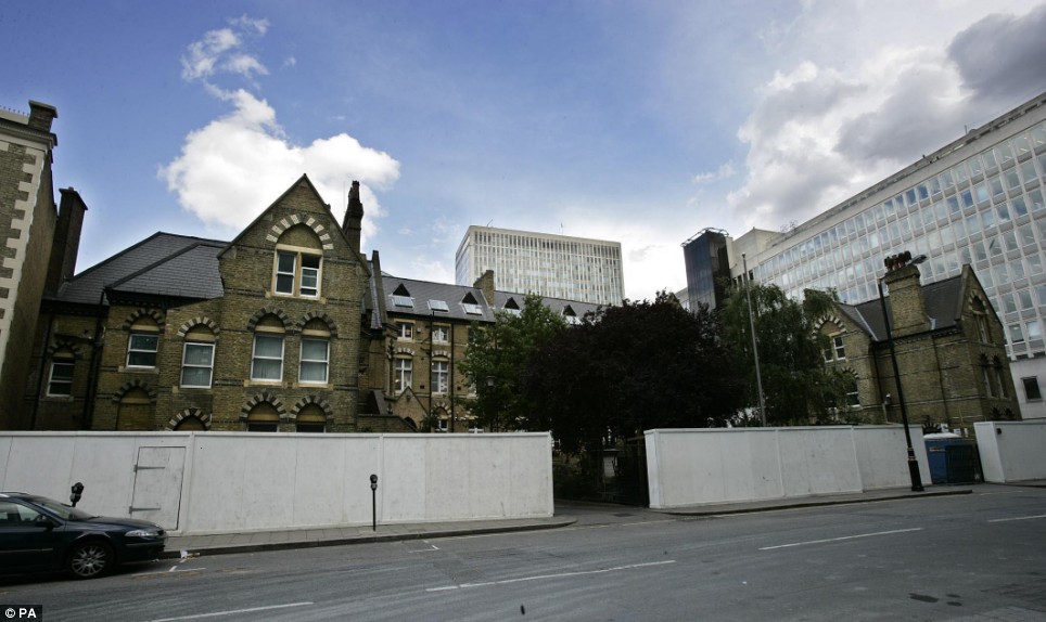 London Teacher raped by 15-year-old immigrant pupil blames school for “putting her in the way of a rapist” 2 article 1194889 02D65E380000044D