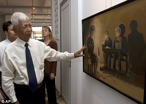 Cambodian torture victim "dreamed about eating human flesh" 4