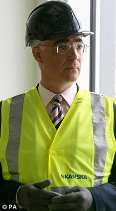 UK economy set to shrink faster next year as debt soars to 90% and unemployment hits 10% 1 article 1196256 0579E807000005DC