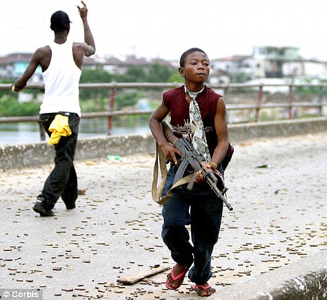 Stupid Behavior After Haiti Earthquake - Shocking Photo Gallery 13 article 1199985 05B5E054000005DC