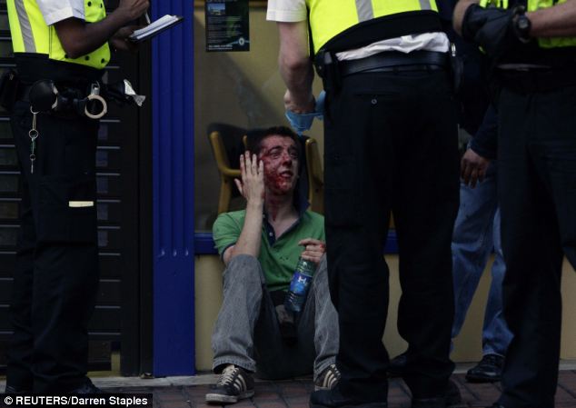 Police arrest 31 at demonstration against Islamic fundamentalism 2 article 1205263 05FFF041000005DC