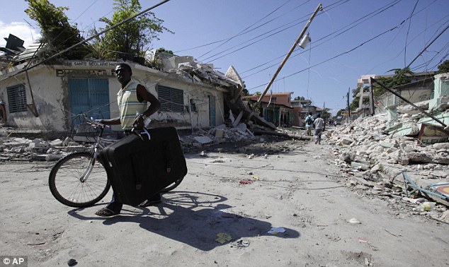 Stupid Behavior After Haiti Earthquake - Shocking Photo Gallery 46 article 1244034 07E3FC19000005DC