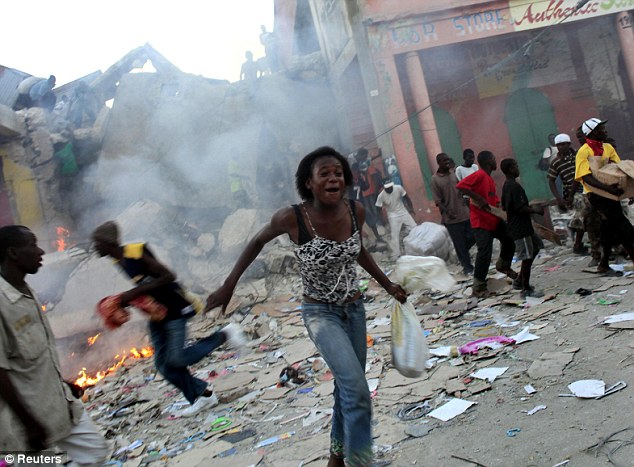 Stupid Behavior After Haiti Earthquake - Shocking Photo Gallery 44 article 1244034 07E6427C000005DC