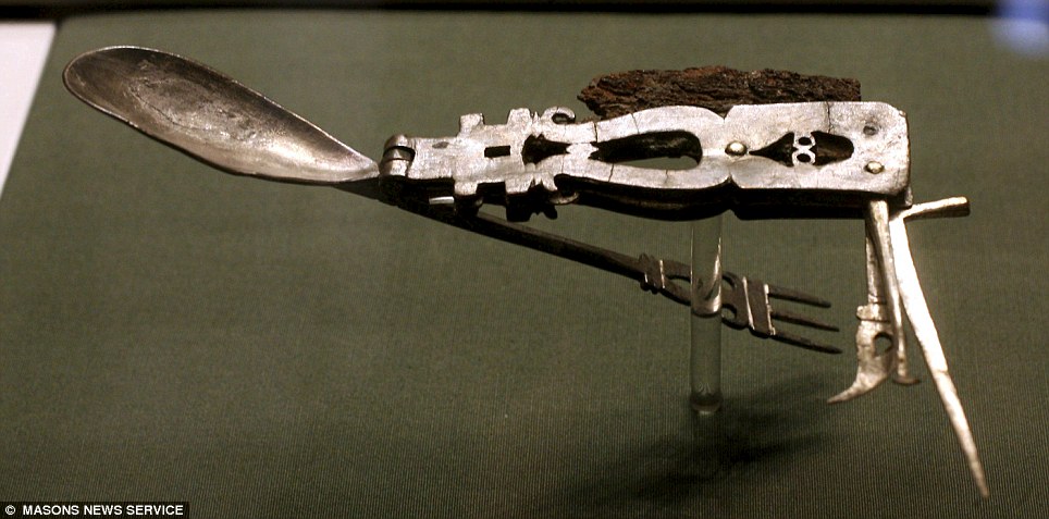 First Army Knife was invented 1800 years ago by Romans 2 article 1247230 08134C7D000005DC