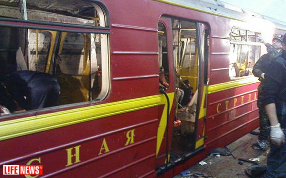 Two muslim suicide bomber women kill at least 37 people in bomb attacks on Moscow metro 4 article 1261502 08EB5F2E000005DC