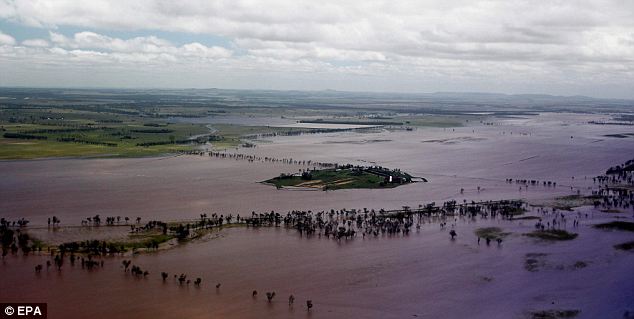 Australian floods reach 'biblical proportions' 7 article 1342442 0C979C7A000005DC