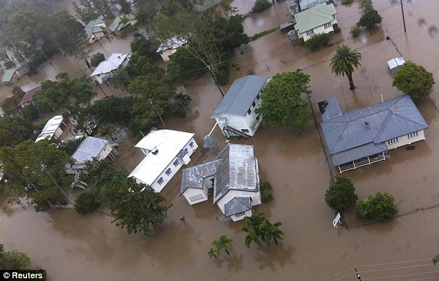 Australian floods reach 'biblical proportions' 2 article 1343034 0C9E0B9F000005DC