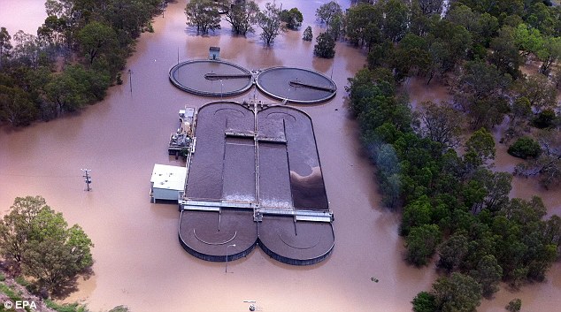 Australian floods reach 'biblical proportions' 4 article 1343034 0C9FFA6C000005DC