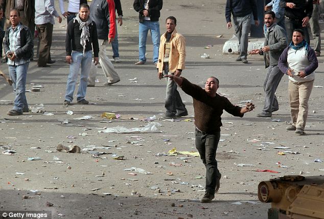 Obama intervenes? U.S. in talks with Egypt about Mubarak’s immediate resignation 5 article 1353414 0D07F2A6000005DC